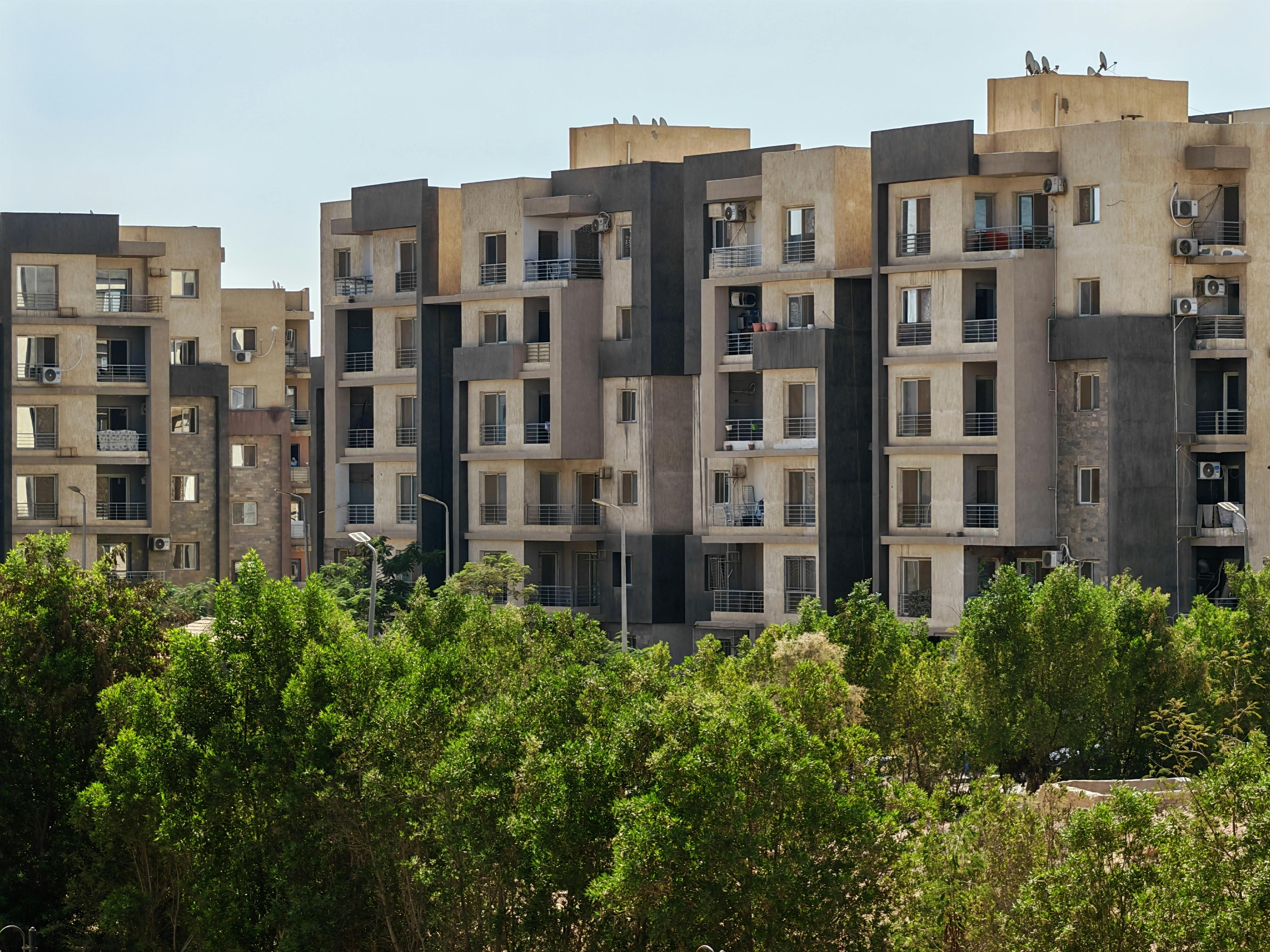 Enquête sur les effets de l'IA sur les politiques publiques de logement
